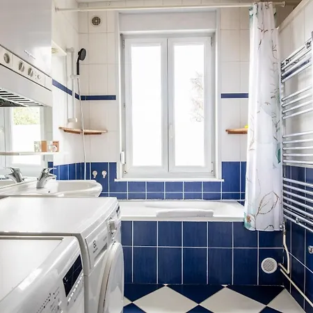 Family Home: 3 Bedrooms And A Large Garden! Holiday home *