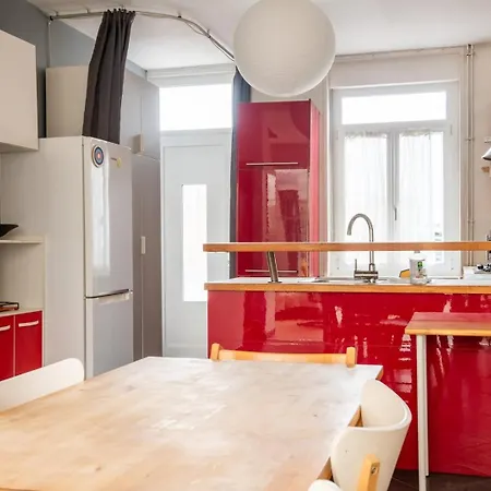 Family Home: 3 Bedrooms And A Large Garden! Tatil Evi