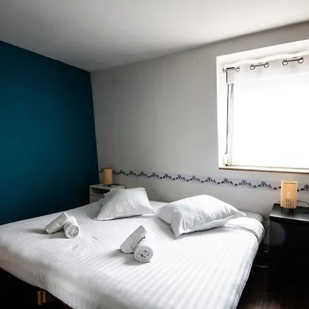 Family Home: 3 Bedrooms And A Large Garden!