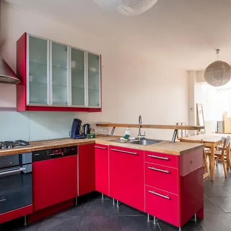 Family Home: 3 Bedrooms And A Large Garden! *