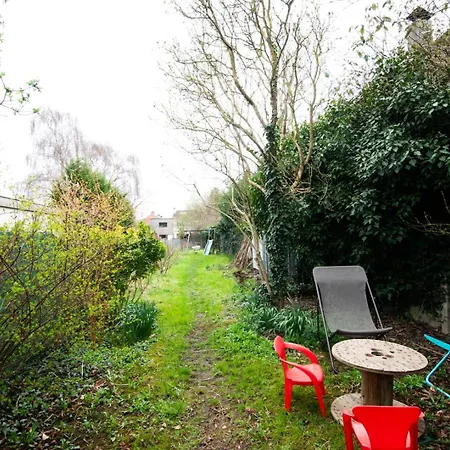 Family Home: 3 Bedrooms And A Large Garden!